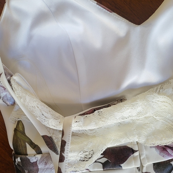 Speechless Lace-Accented Dress. Size 5 - Picture 8 of 12